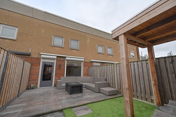 Medium property photo - Marguerite Durasstraat 82, 3207 MB Spijkenisse